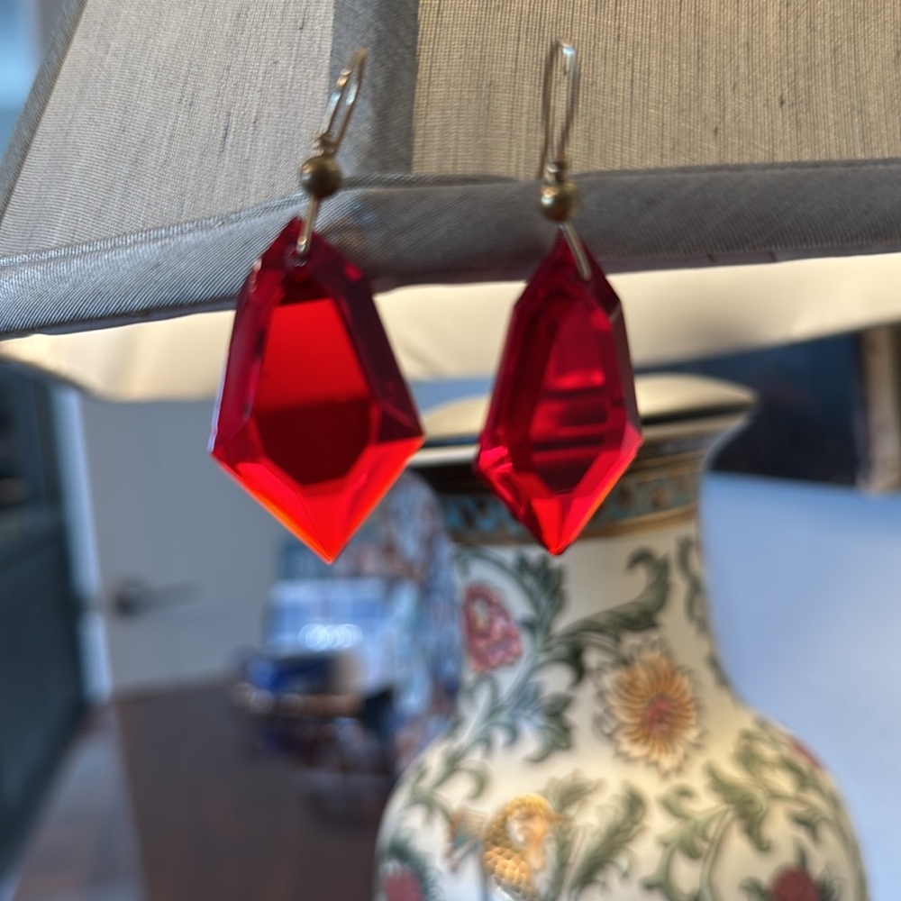 Elegant Red Geometric Earrings